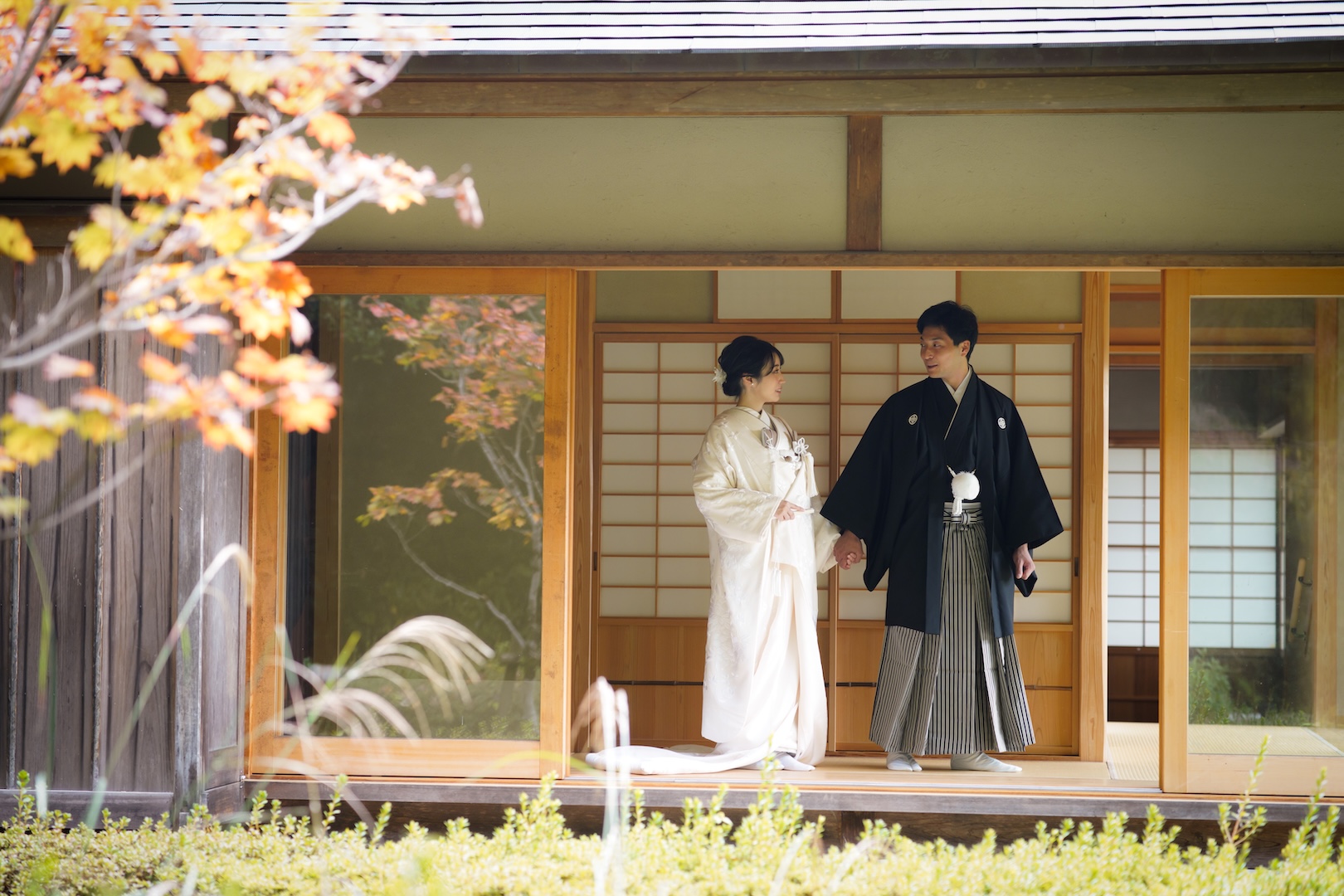 2025年ウエディングフォト　白無垢？色打掛？👘 和装の違いと選び方ガイド